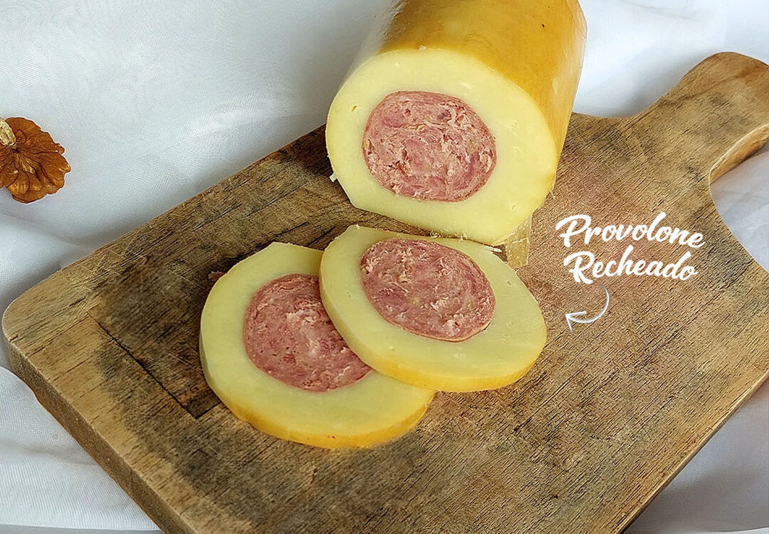 Provolone Defumado Recheado com Salaminho Tipo Italiano 1 1080x750